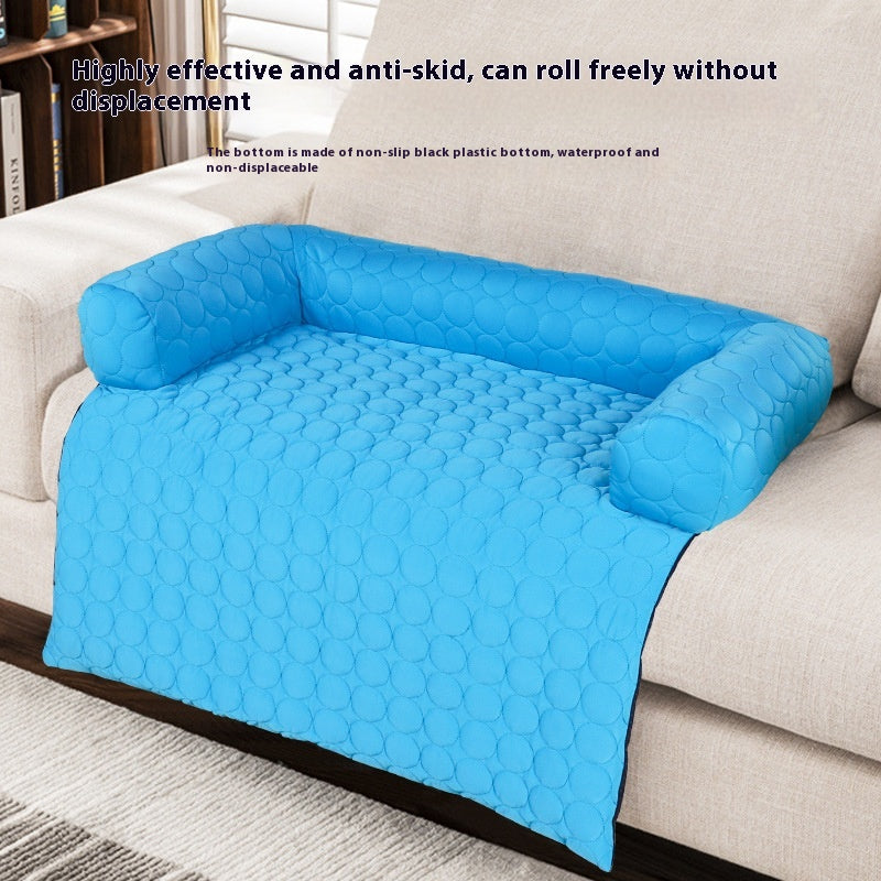 Anti-slip bottom keeps the bed in place